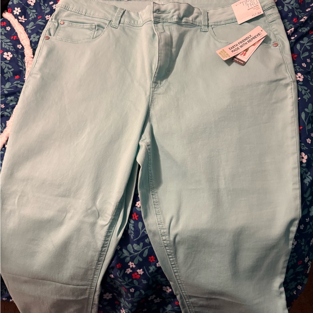 Women capris